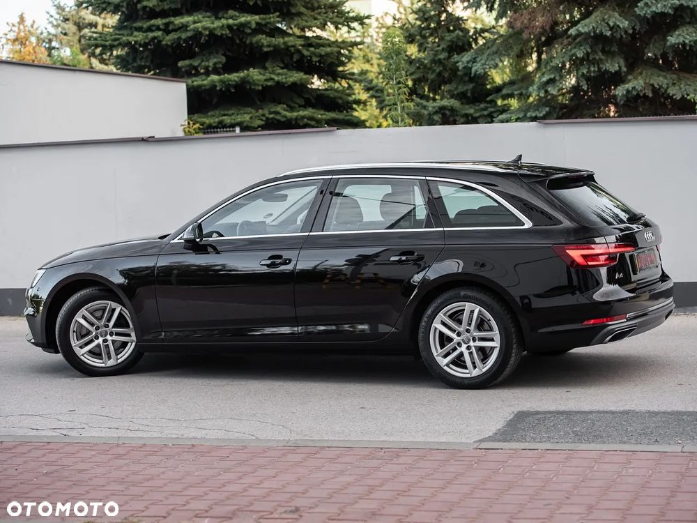 Audi A4 Avant - 11
