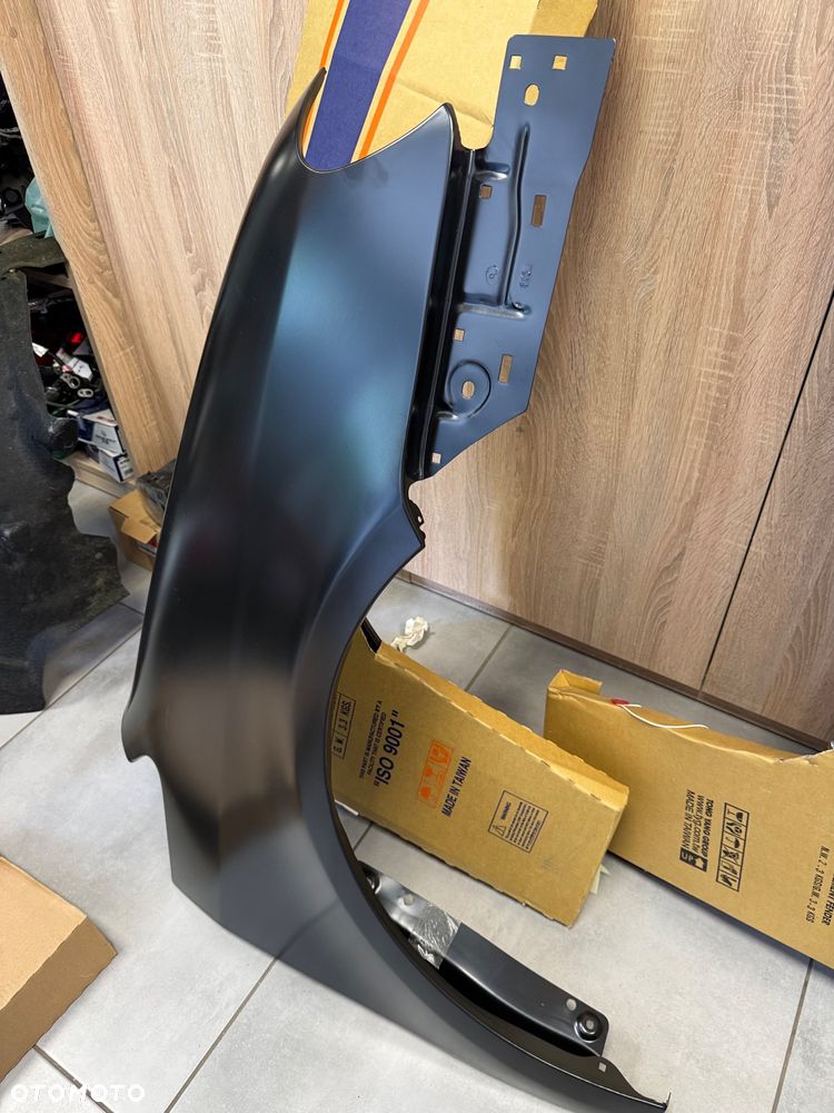 Volkswagen Touran 03- błotnik przód - 2