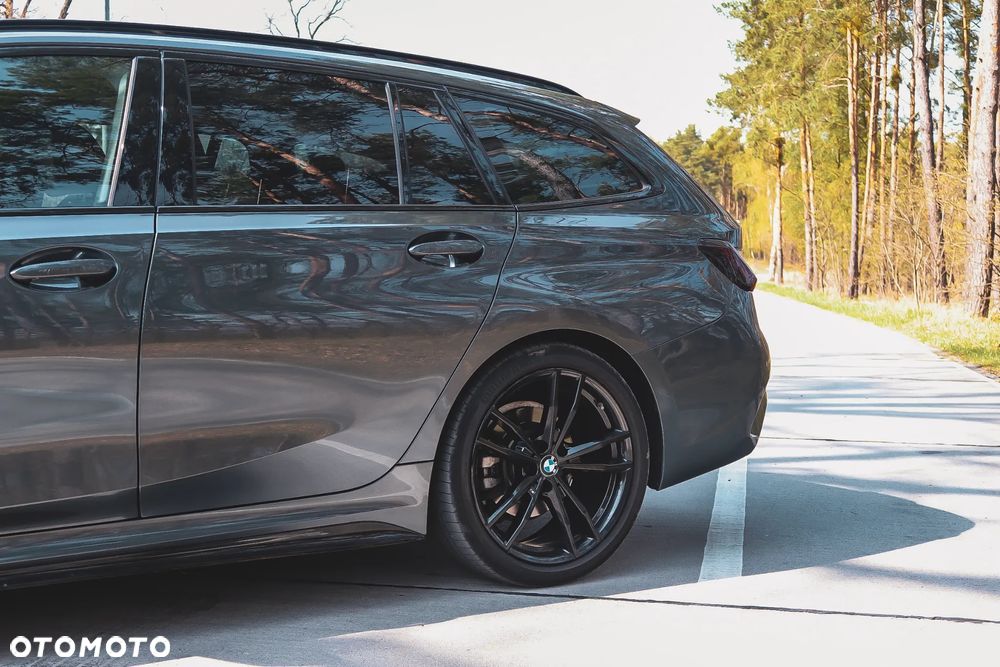 BMW Seria 3 320d M Sport Shadow sport - 8