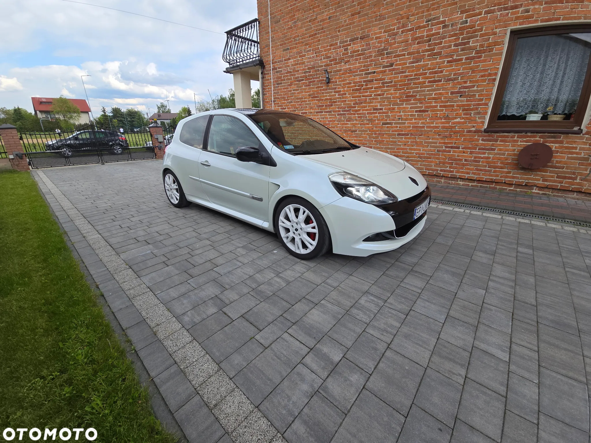 Renault Clio 2.0 16V Sport - 2