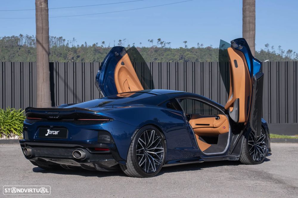 McLaren GT - 17