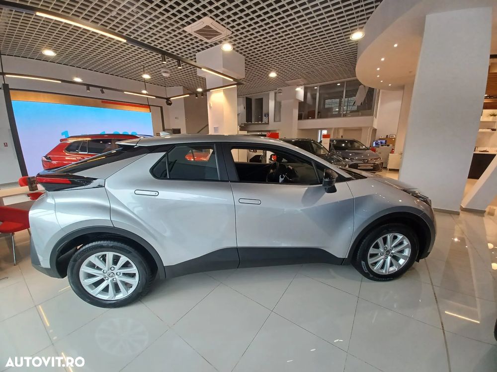 Toyota C-HR - 4