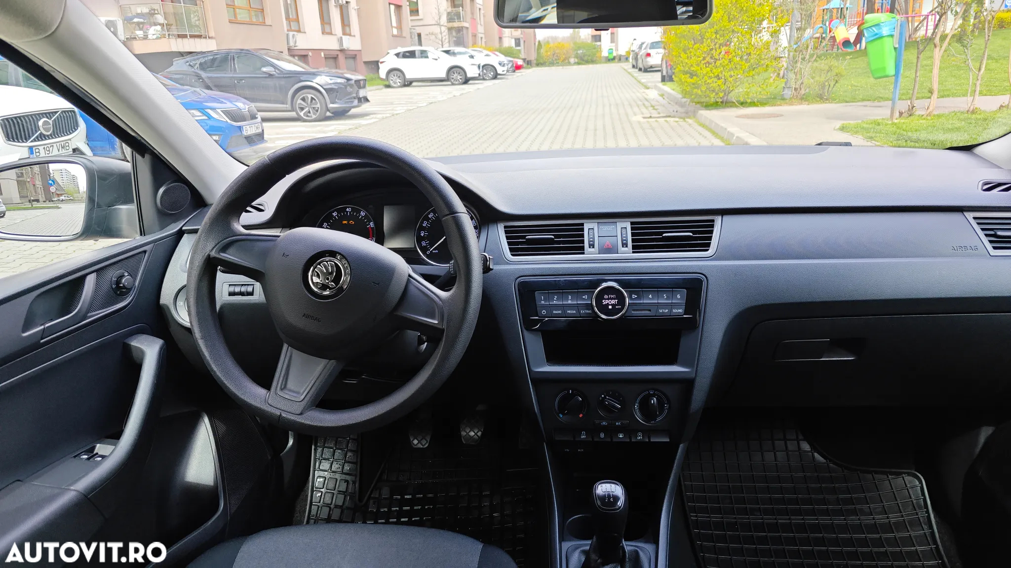 Skoda RAPID 1.2 TSI Active - 10