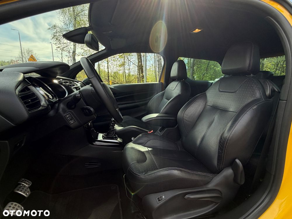 Citroën DS3 HDi 110 FAP SportChic - 14