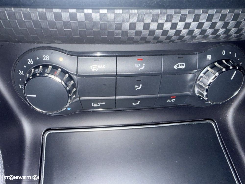 Mercedes-Benz A 180 d Urban - 19