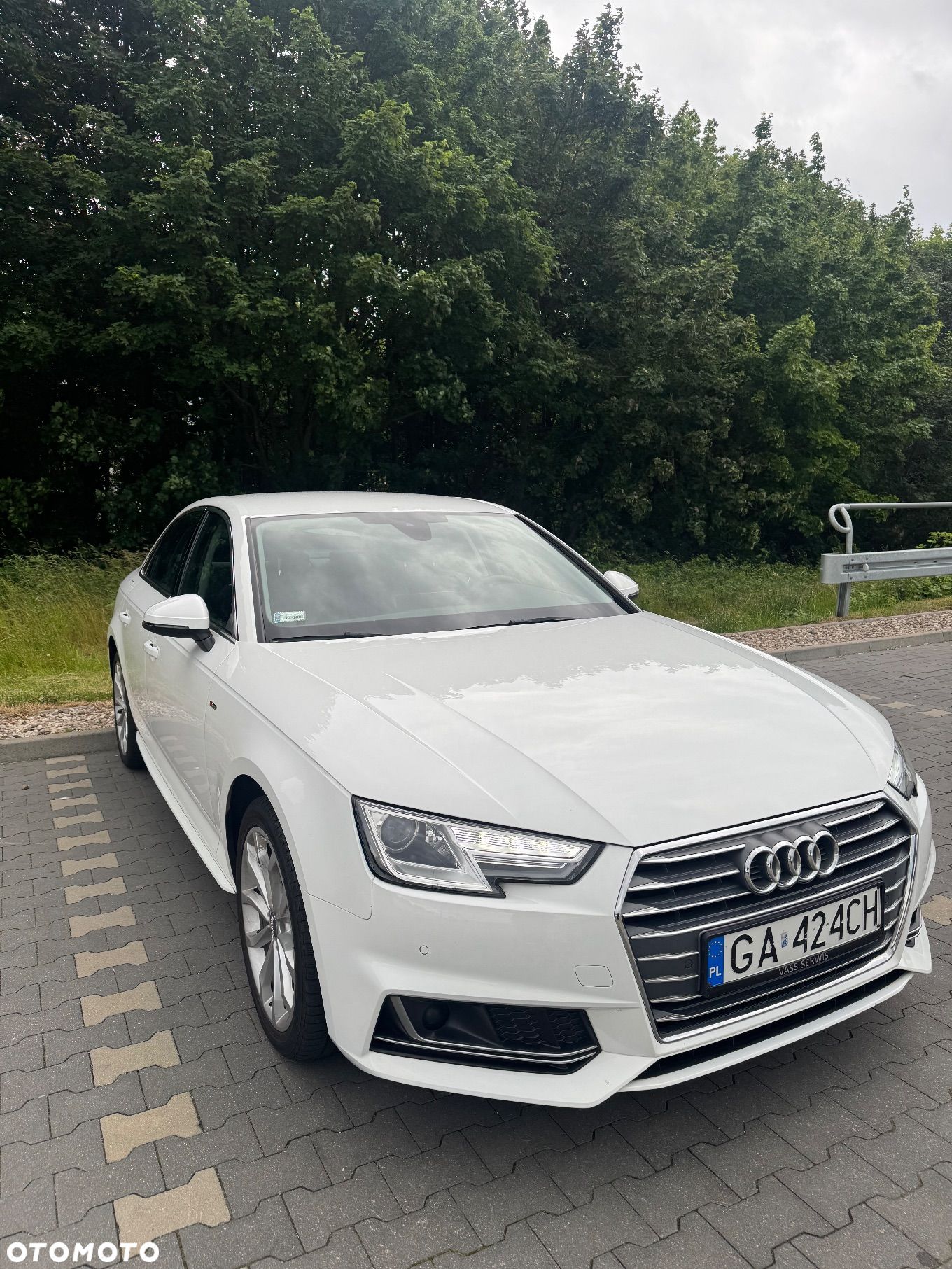 Audi A4 - 1