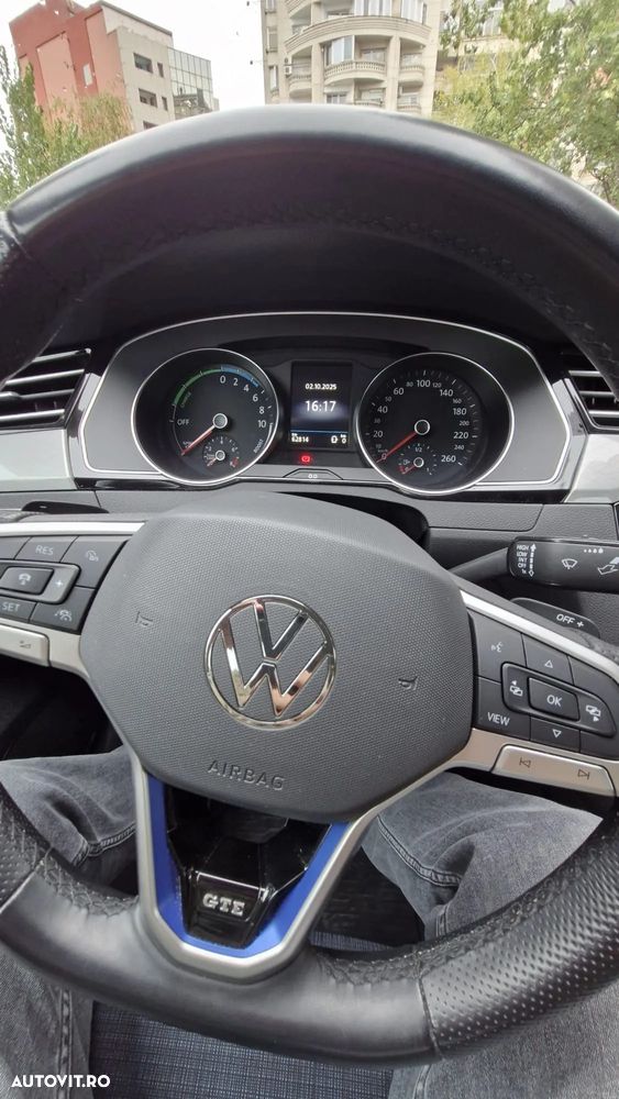 Volkswagen Passat GTE - 1