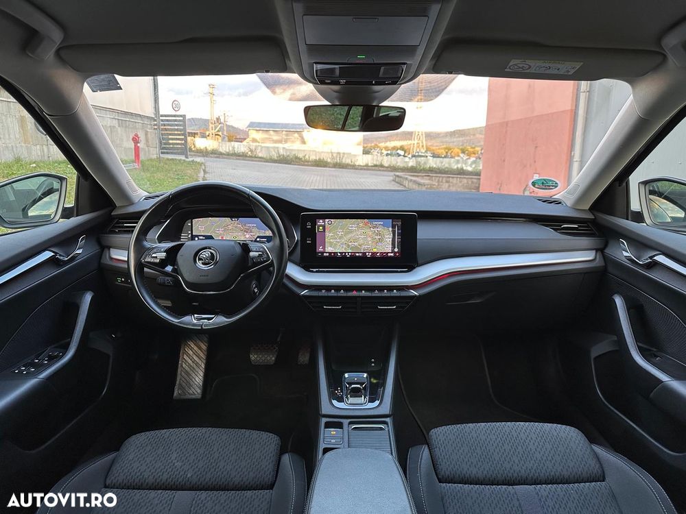 Skoda Octavia Combi 2.0 TDI DSG Clever - 18