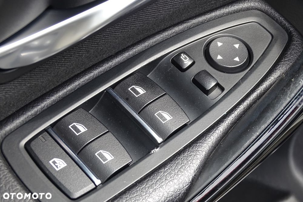 BMW Seria 3 320d xDrive Luxury Line sport - 21