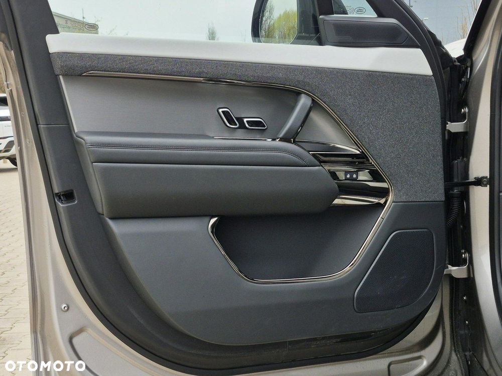 Land Rover Range Rover Sport - 17