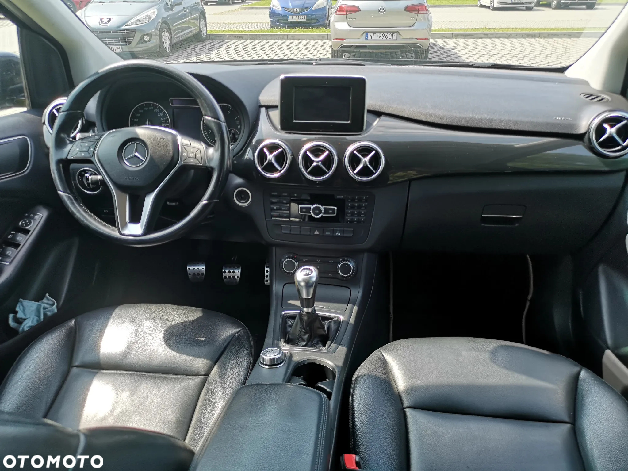 Mercedes-Benz Klasa B 180 AMG Line - 32
