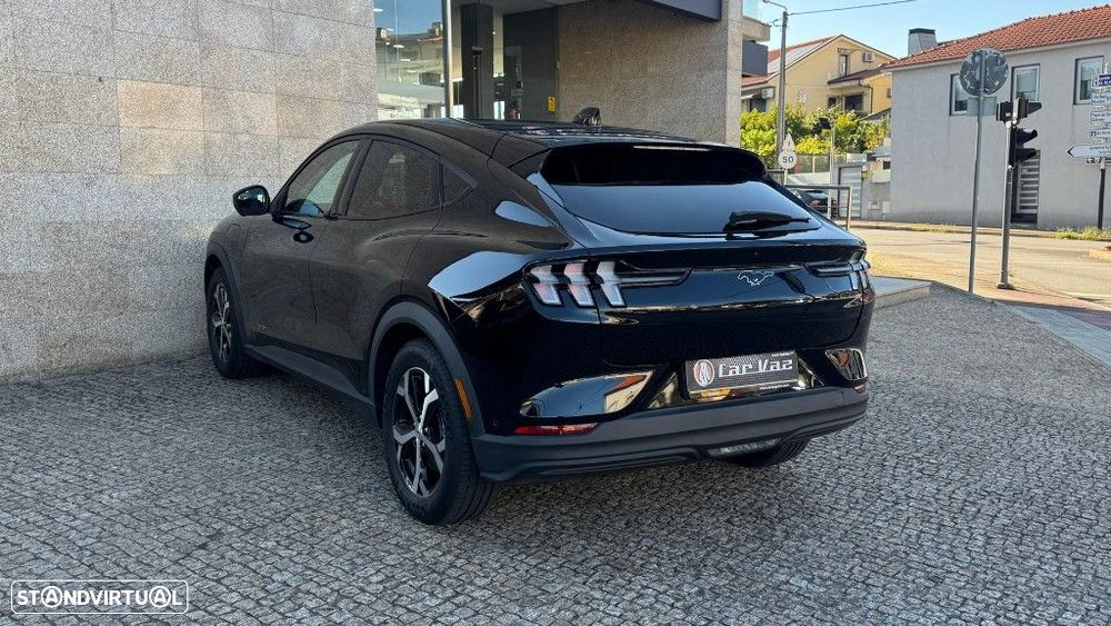 Ford Mustang Mach-E Standard — fotografia 19