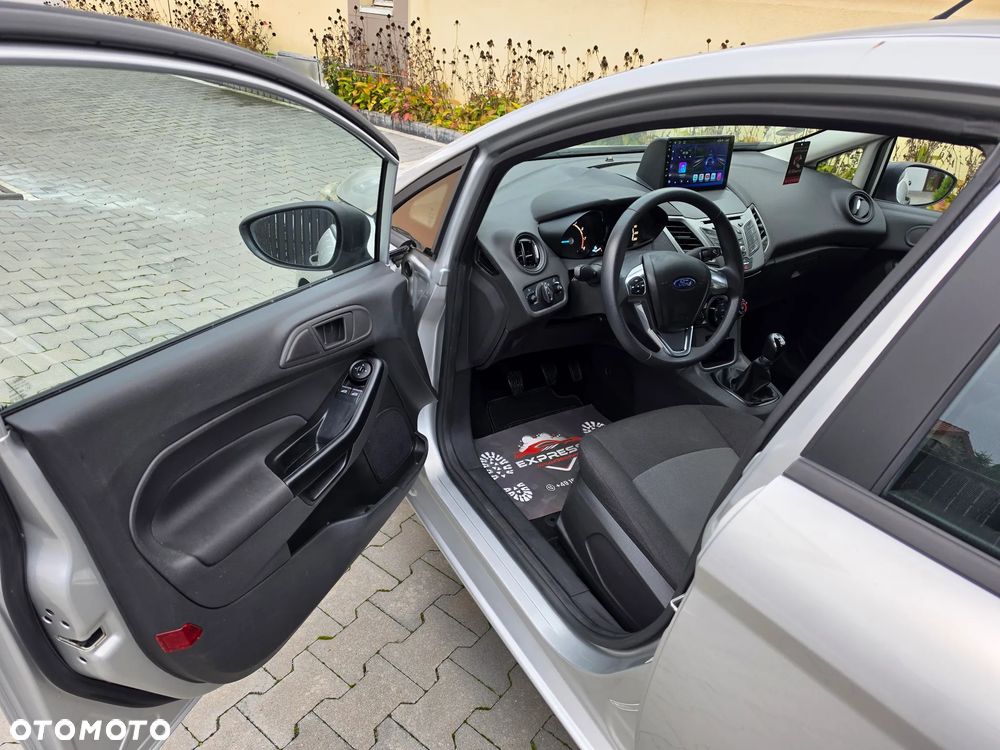 Ford Fiesta - 10