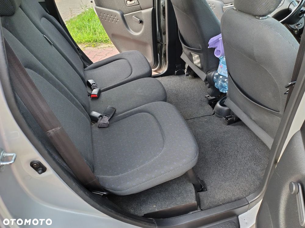 Toyota Yaris Verso 1.4 D-4D Sol - 10