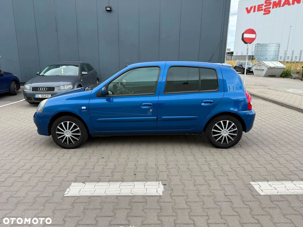Renault Clio 1.2 16V Campus Extreme - 3