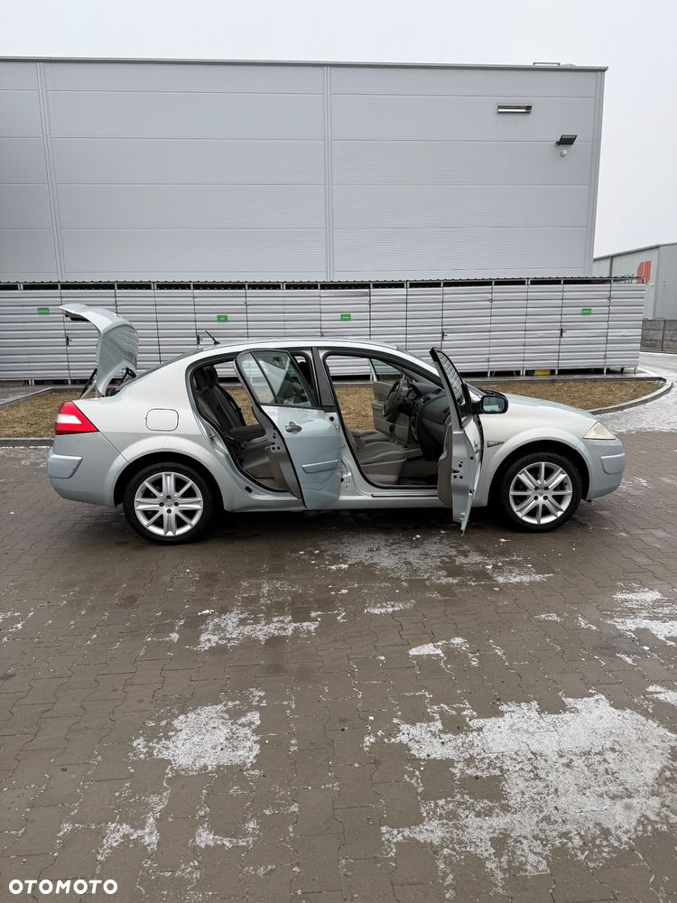 Renault Megane 1.6 Confort Privilege - 10