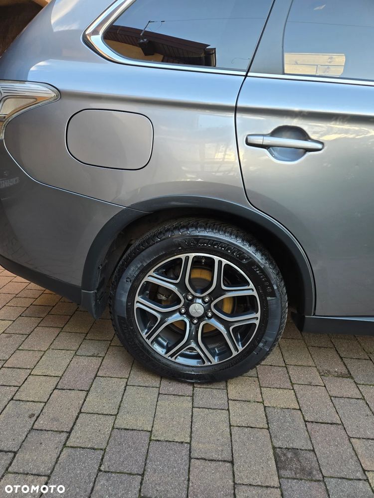 Mitsubishi Outlander 2.0 4WD - 4