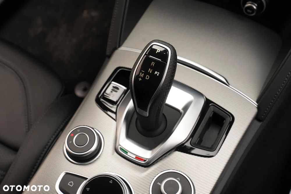 Alfa Romeo Stelvio 2.0 Turbo Veloce Q4 - 21