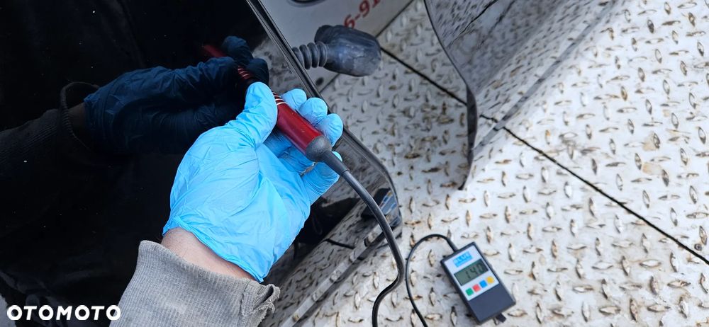 RAM 1500 V 5  2019- Big Horn KRÓTKI QUAD CAB 1,5 Drzwi przód prawy Drzwi przednie prawe  KOMPLETNE KOLOR PXJ - 23