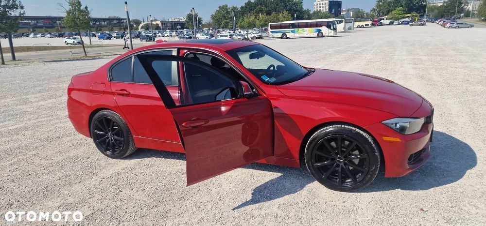 BMW Seria 3 320i Sport Line - 9