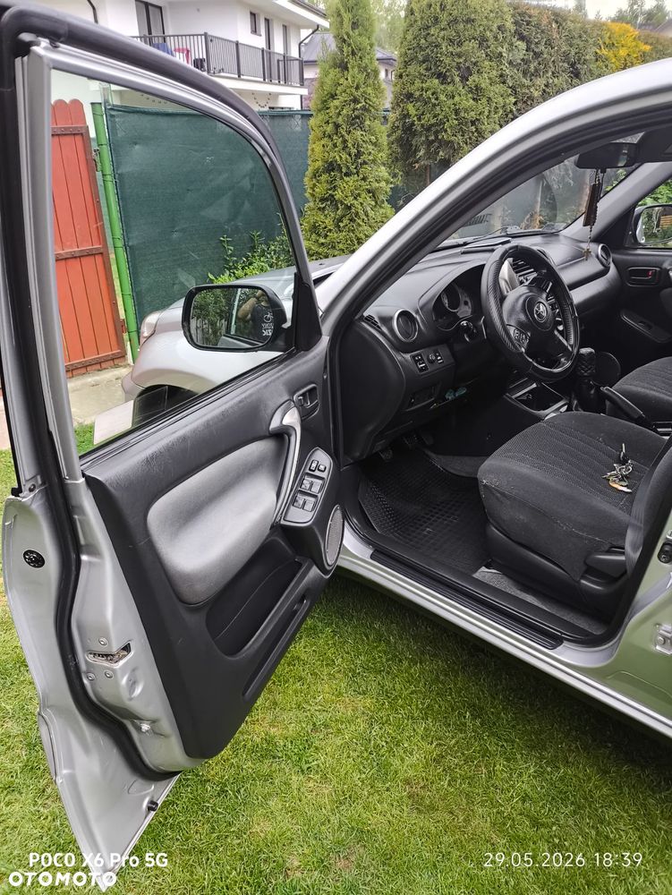 Toyota RAV4 1.8 VVT-i Terra 2WD - 31