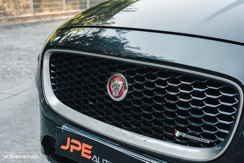 Jaguar E-Pace 2.0 i4D R-Dynamic - 3