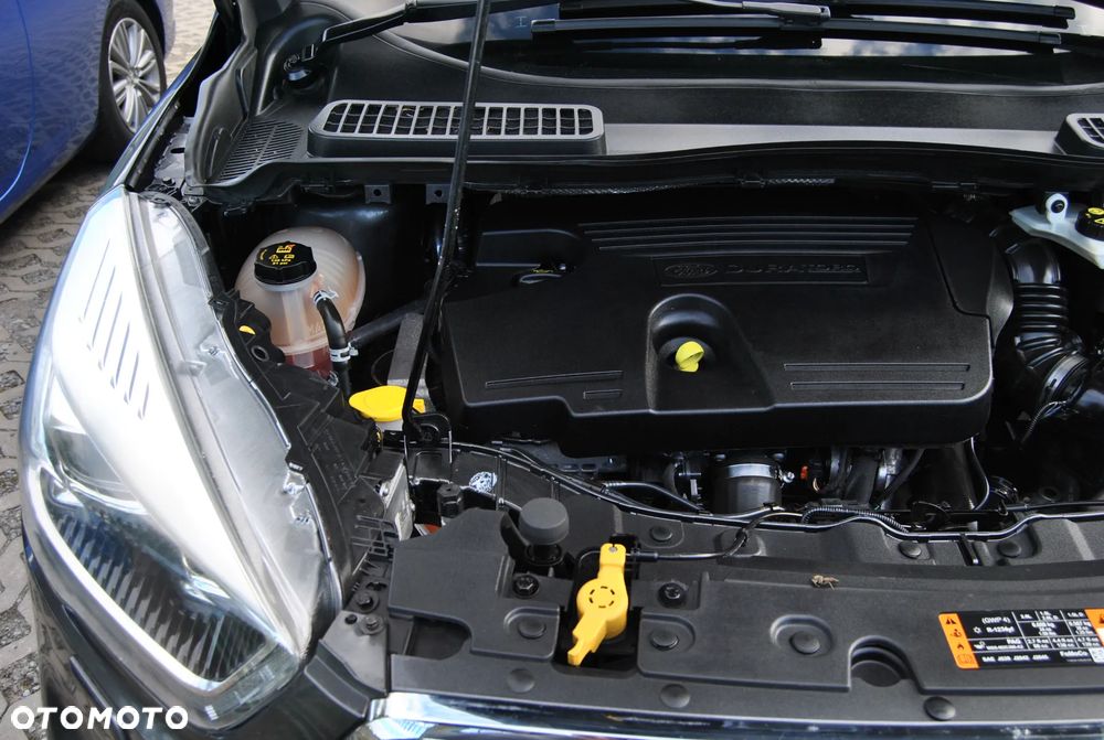 Ford Kuga - 38