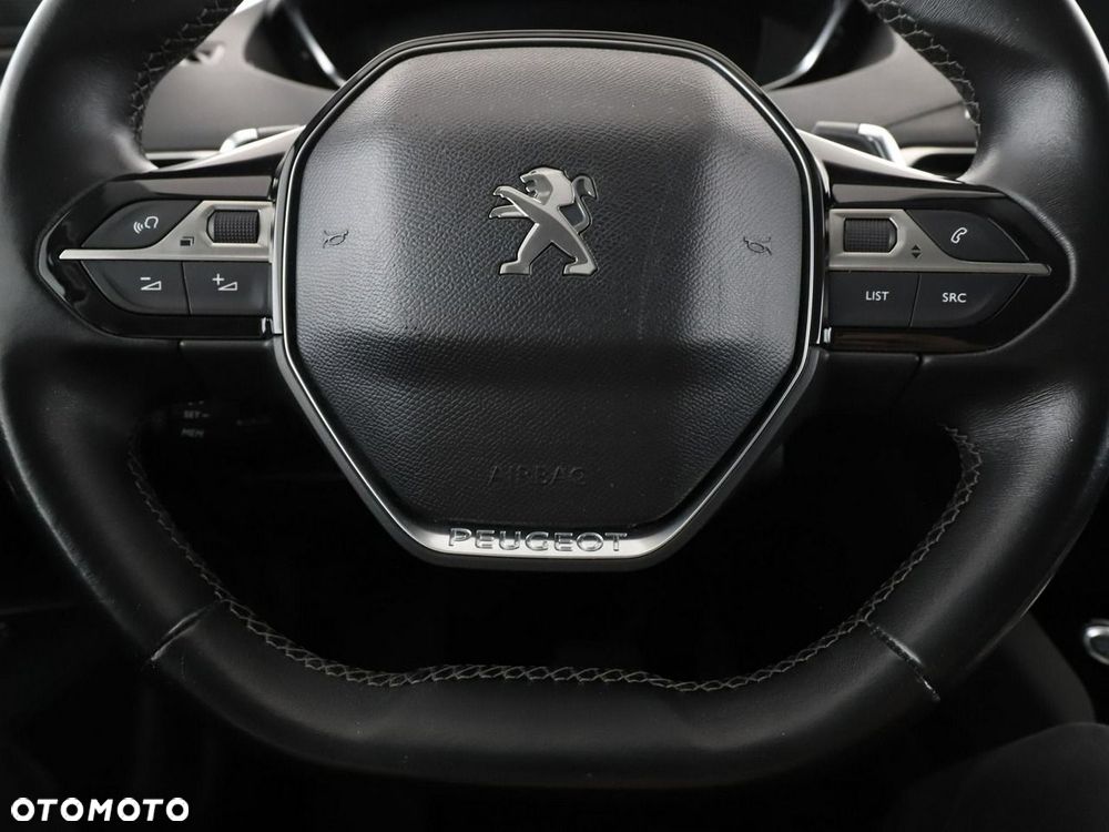 Peugeot 3008 1.2 PureTech Allure S&S EAT8 - 21