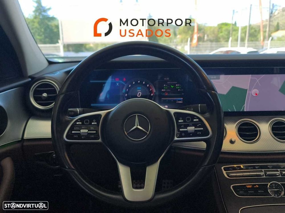Mercedes-Benz E 300 e Exclusive Line — fotografia 16