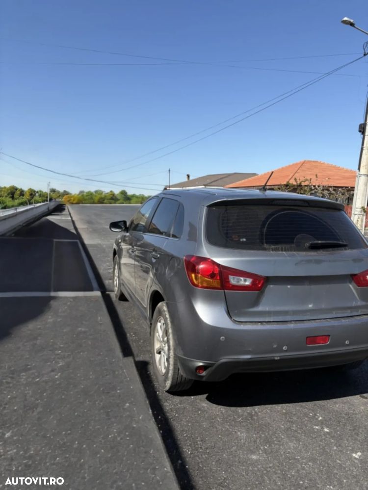 Mitsubishi ASX - 3
