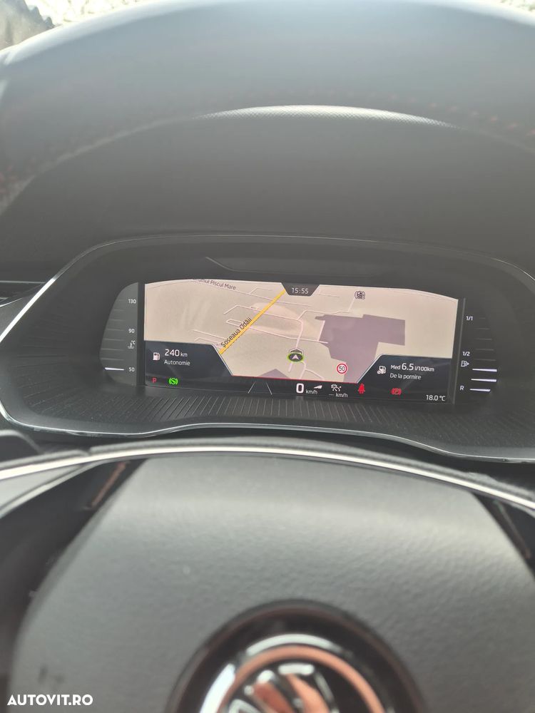 Skoda Octavia 2.0 TDI DSG RS - 10