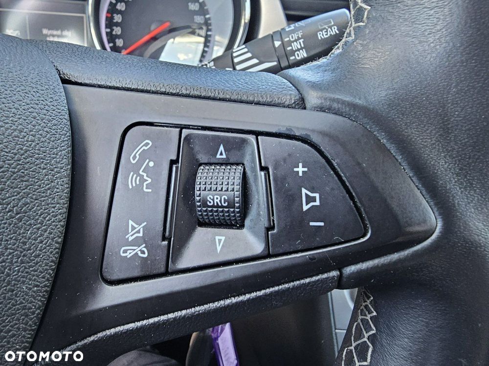 Opel Astra 1.4 T Enjoy S&S - 32