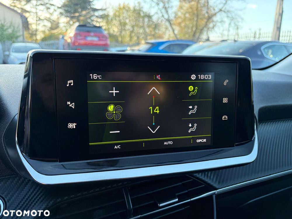 Peugeot 208 PureTech 100 EAT8 Allure - 25