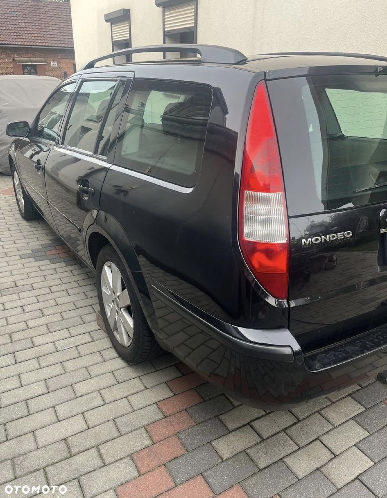 Ford Mondeo 2.0 TDCI DPF Ambiente - 29