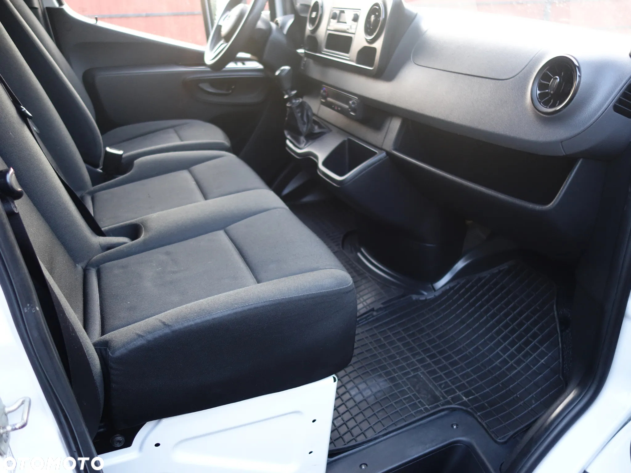 Mercedes-Benz sprinter - 12