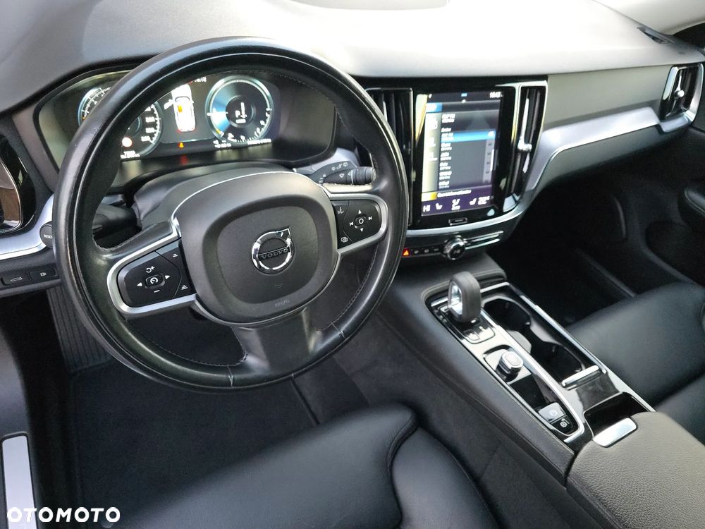 Volvo V60 T6 AWD Recharge Plus Dark - 5