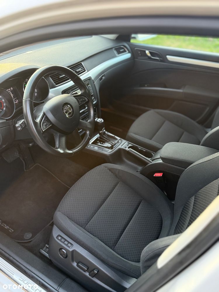 Skoda Superb 2.0 TDI DSG Exclusive - 12