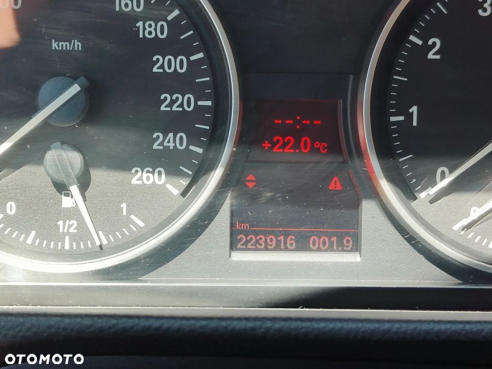 BMW Seria 3 325i - 27