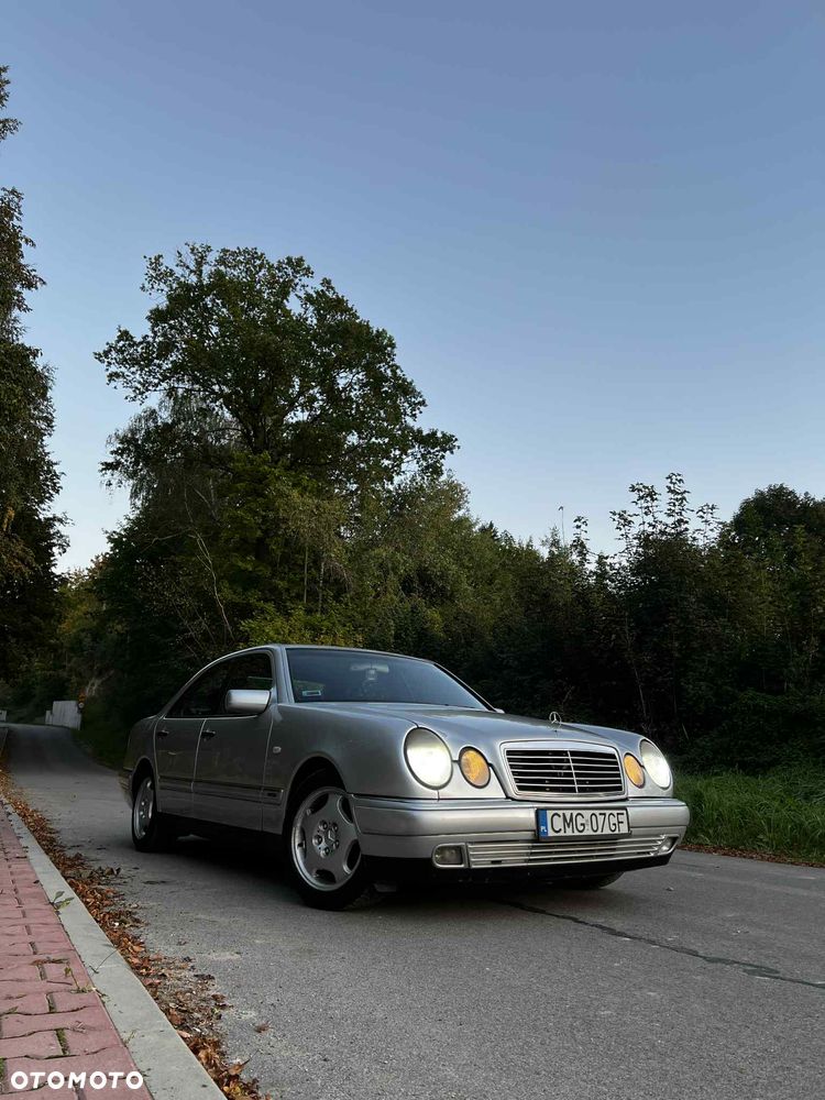 Mercedes-Benz Klasa E 220 CDI Avantgarde - 3