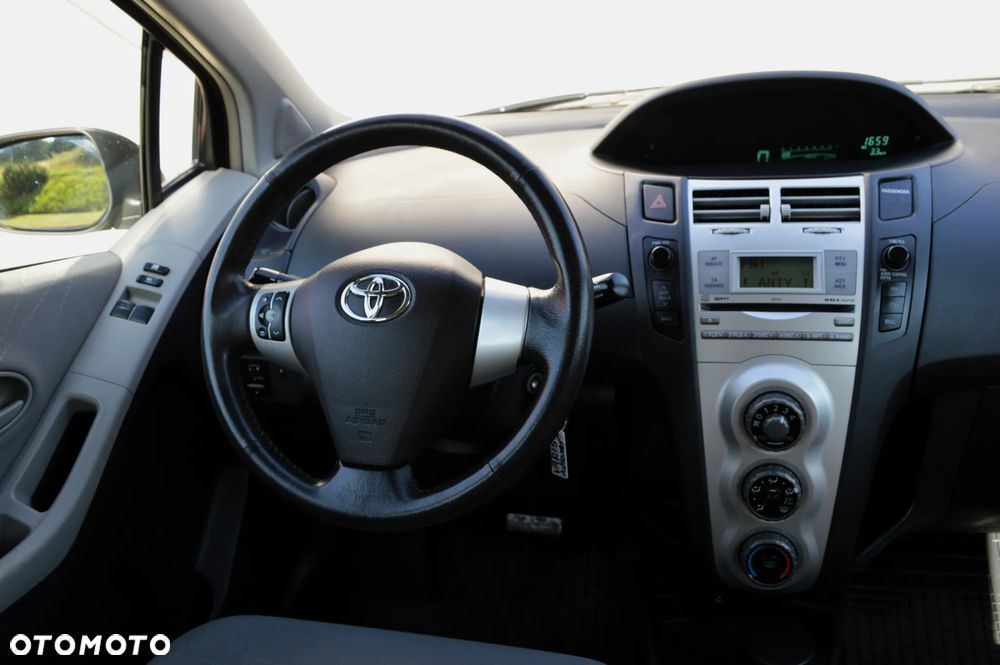Toyota Yaris 1.3 Luna - 9