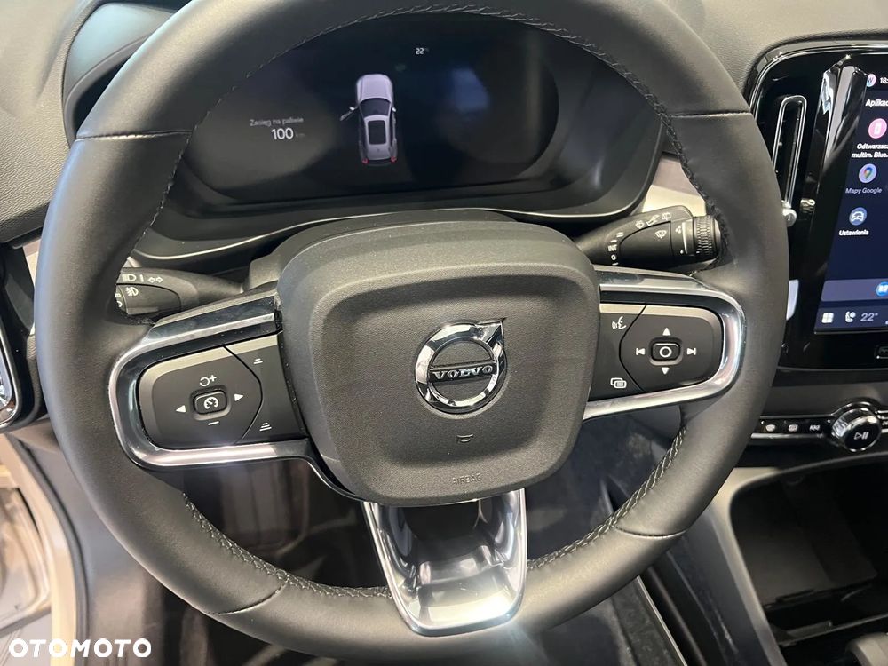 Volvo XC 40 B4 AWD Ultimate Dark - 32