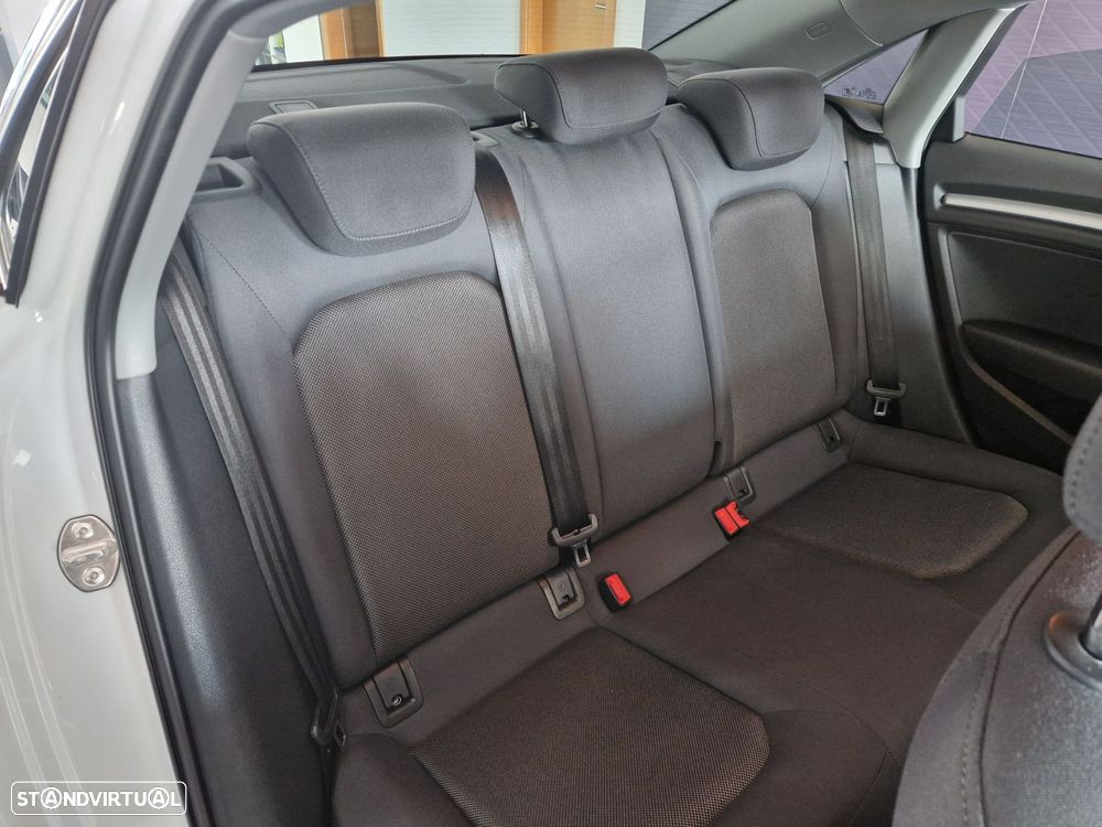 Audi A3 Limousine 1.6 TDI Design - 20