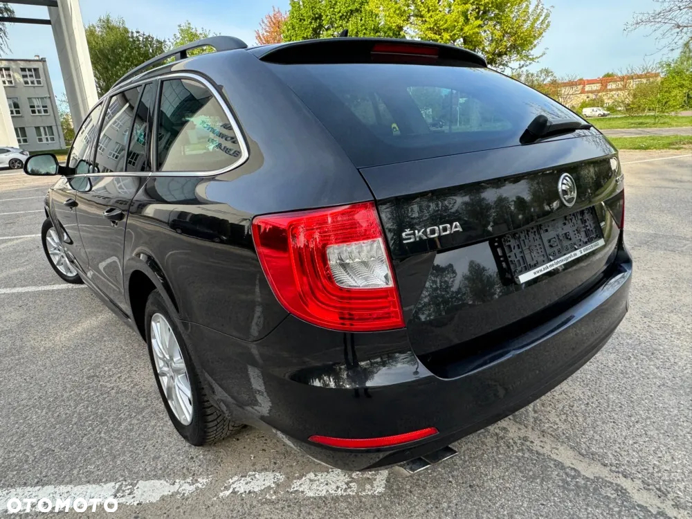 Skoda Superb Combi 2.0 TDI DSG Elegance - 14