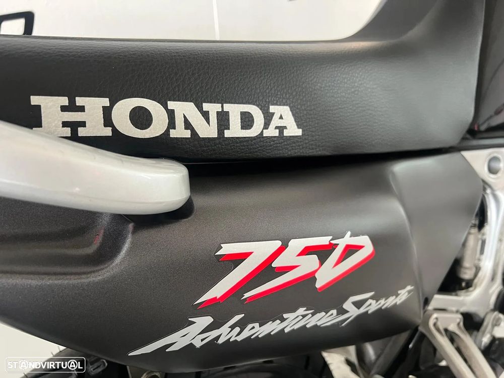 Honda Africa Twin 750 - 16