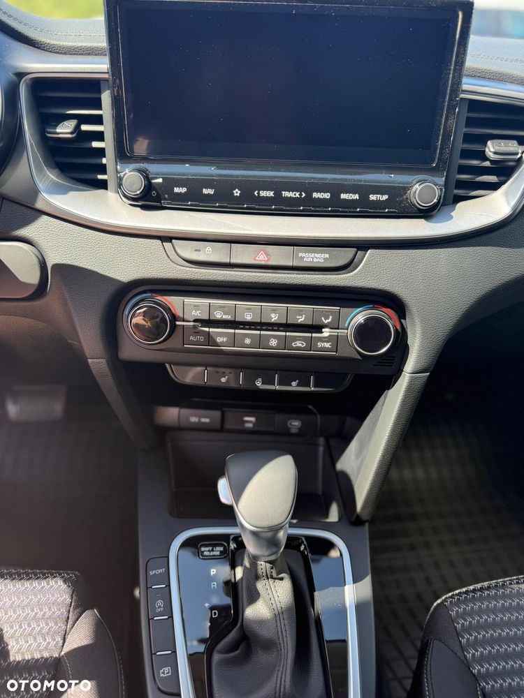 Kia XCeed 1.6 T-GDI M DCT - 3