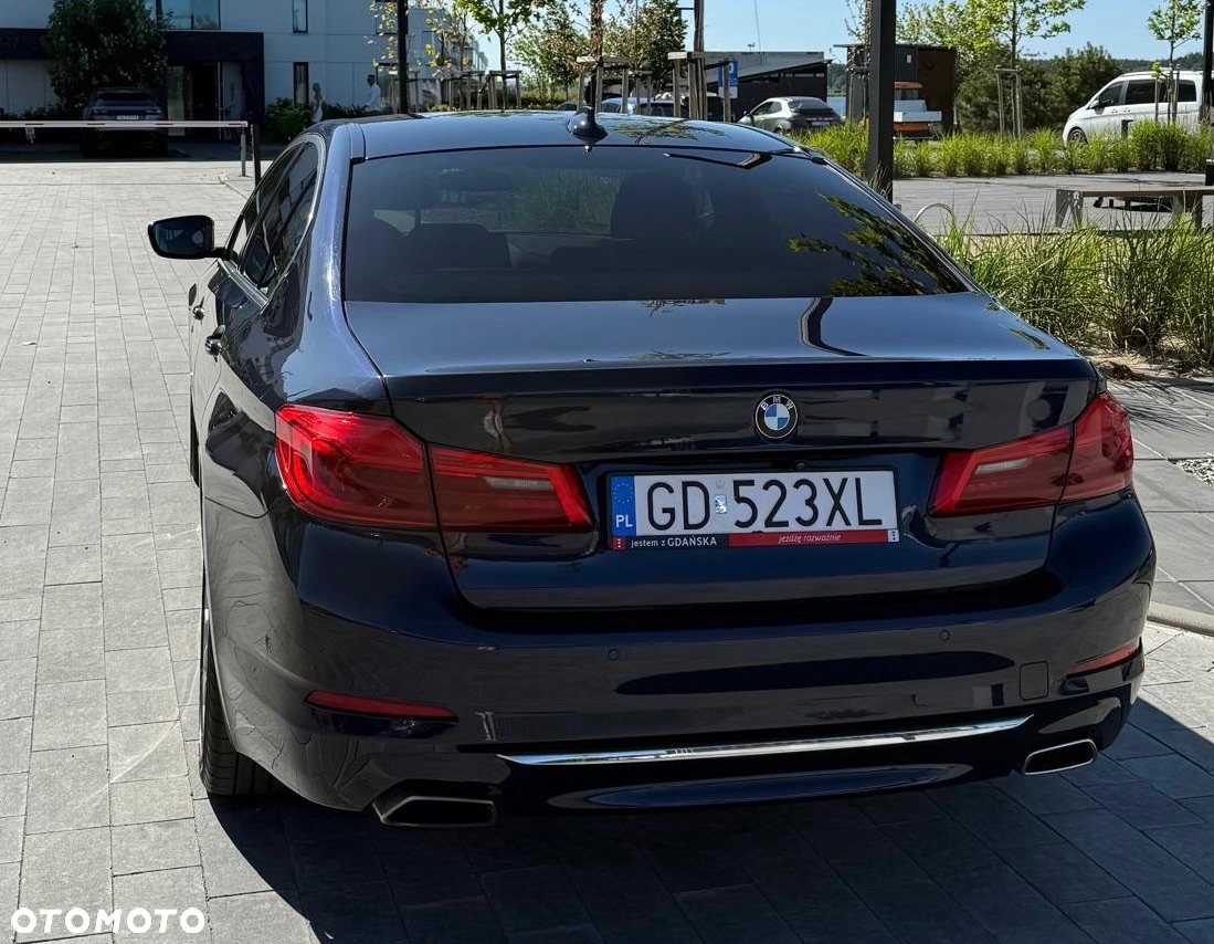 BMW Seria 5 540i xDrive Luxury Line - 11