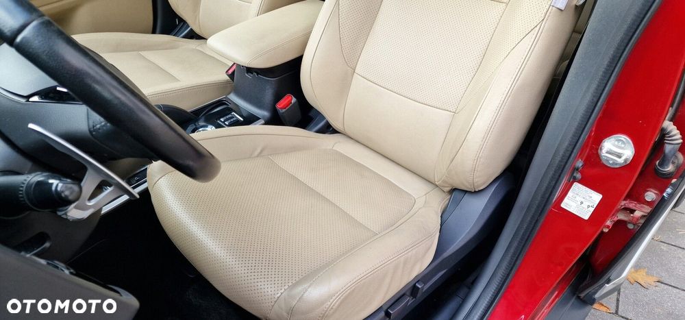 Mitsubishi Outlander 2.0 Instyle Navi 4WD CVT - 16