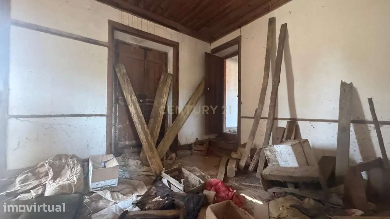 Ruin com Potencial em Vila Cã, Pombal - 120m² - Grande imagem: 3/28
