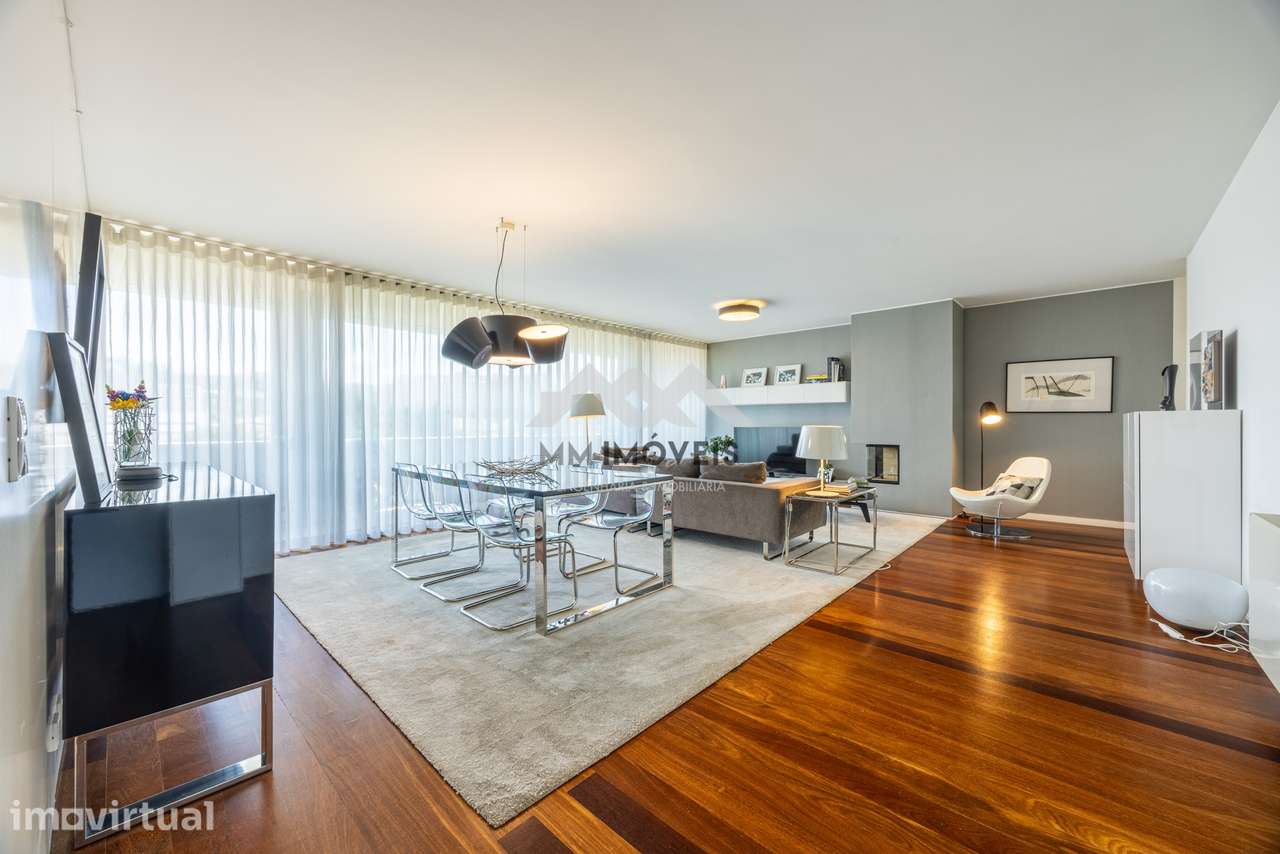 Apartamento T4 | Vila Nova de Gaia | Condomínio Fechado | Piscina | Co - Grande imagem: 3/51