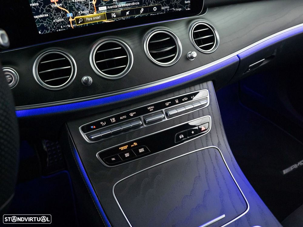 Mercedes-Benz E 300 de AMG Line - 29